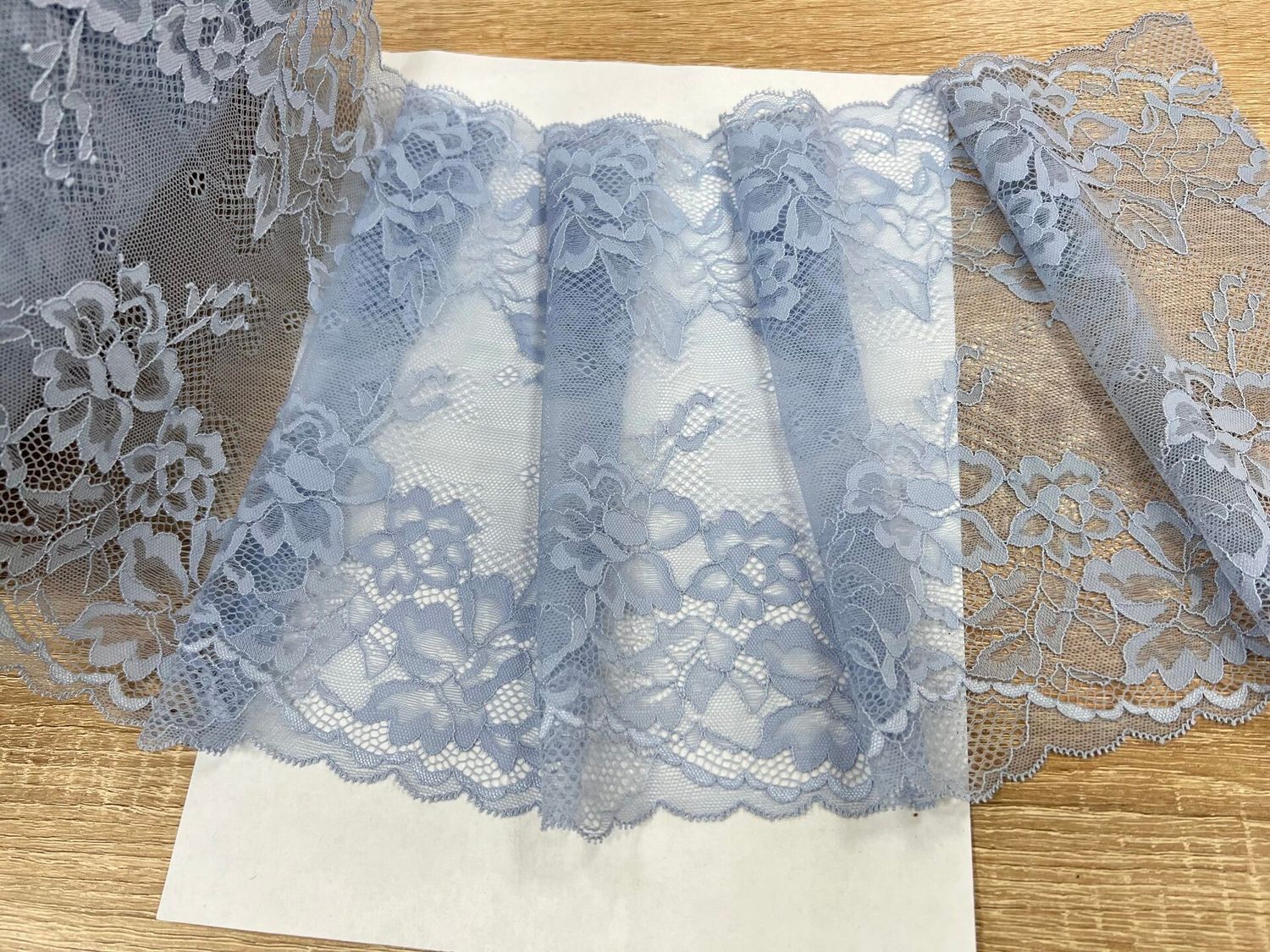 Elastic lace E2261 sky blue