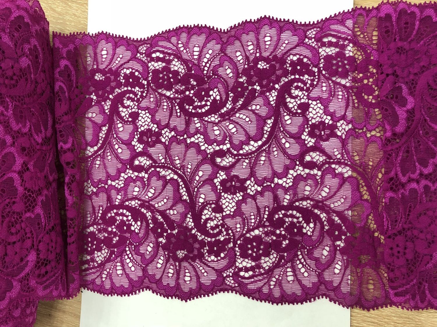 Elastic lace fuchsia 22cm