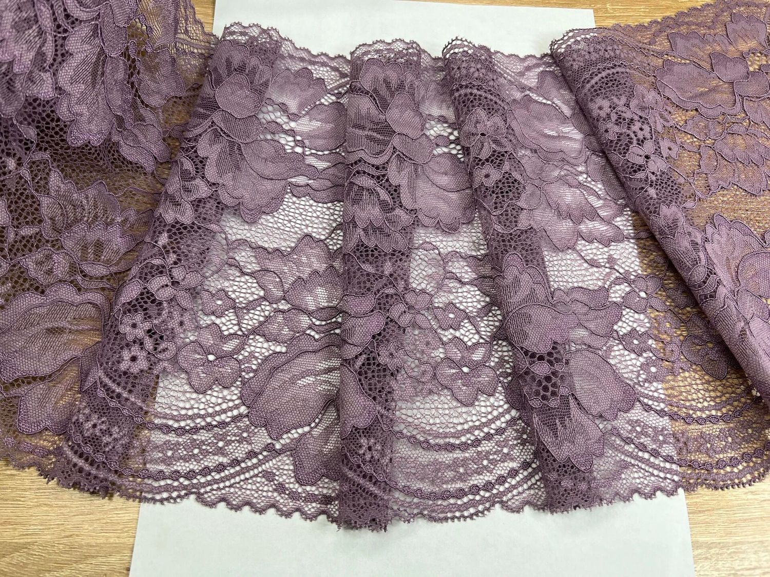 Elastic lace light.crocus 22cm