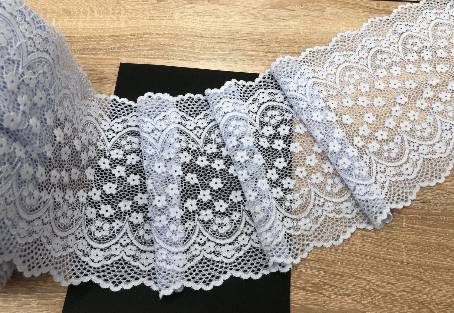 Elastic lace sky blue 21cm