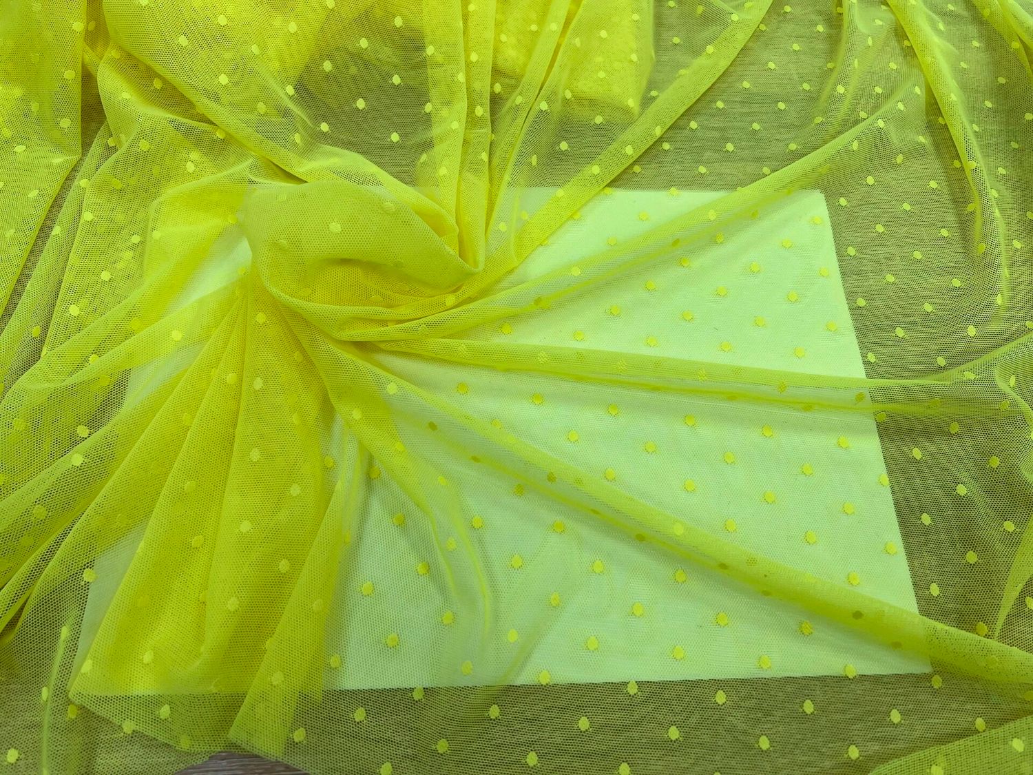 Elastic polka dot mesh lemon 1 meter