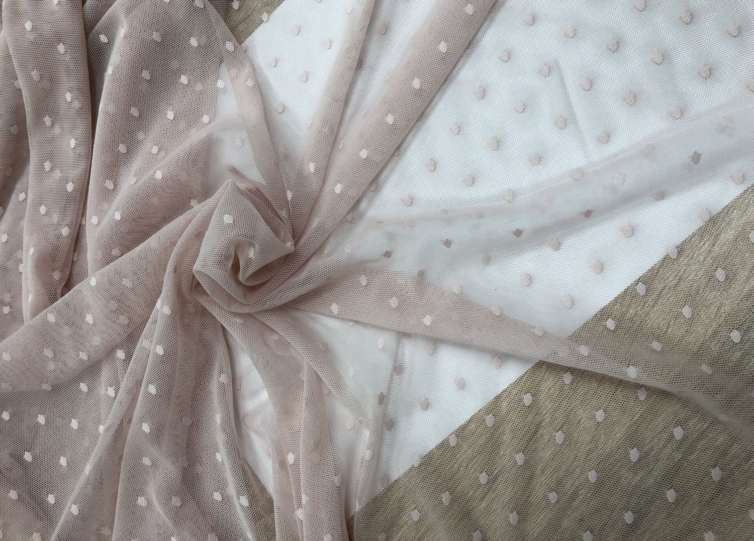 Elastic polka dot mesh dusty pink 1 meter