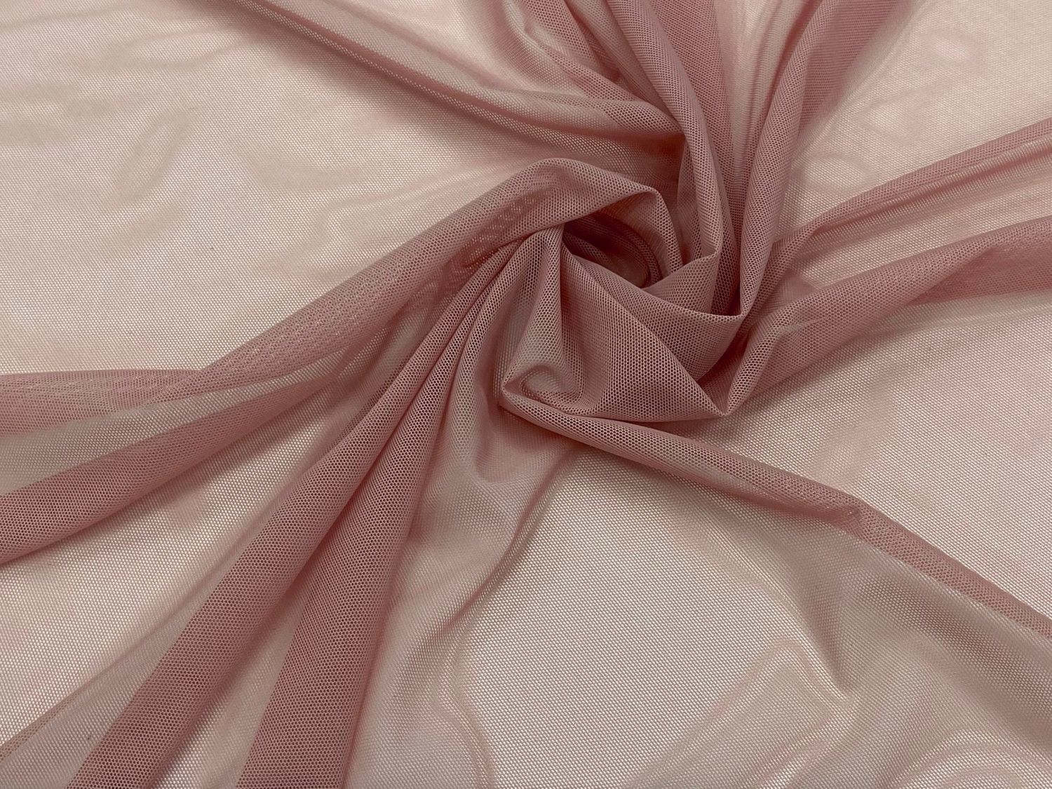 Elastic mesh dusty rose 1meter