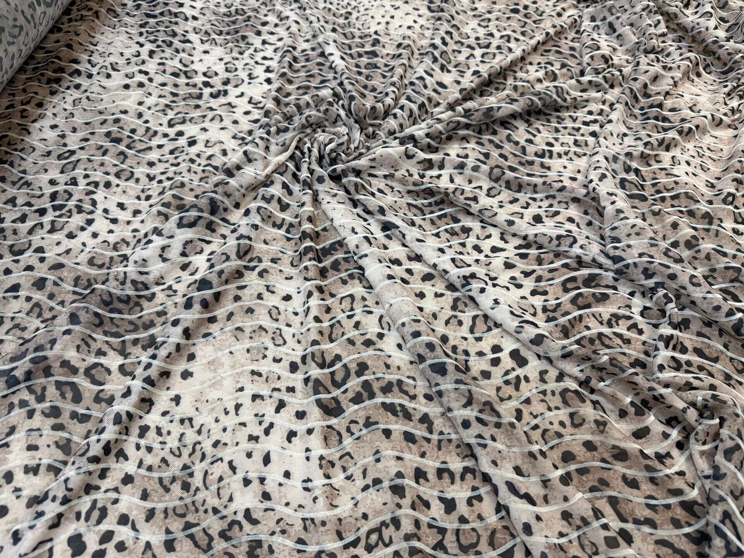 Printed elastic mesh IS-4132 leopard/stripe wave ecru flock
