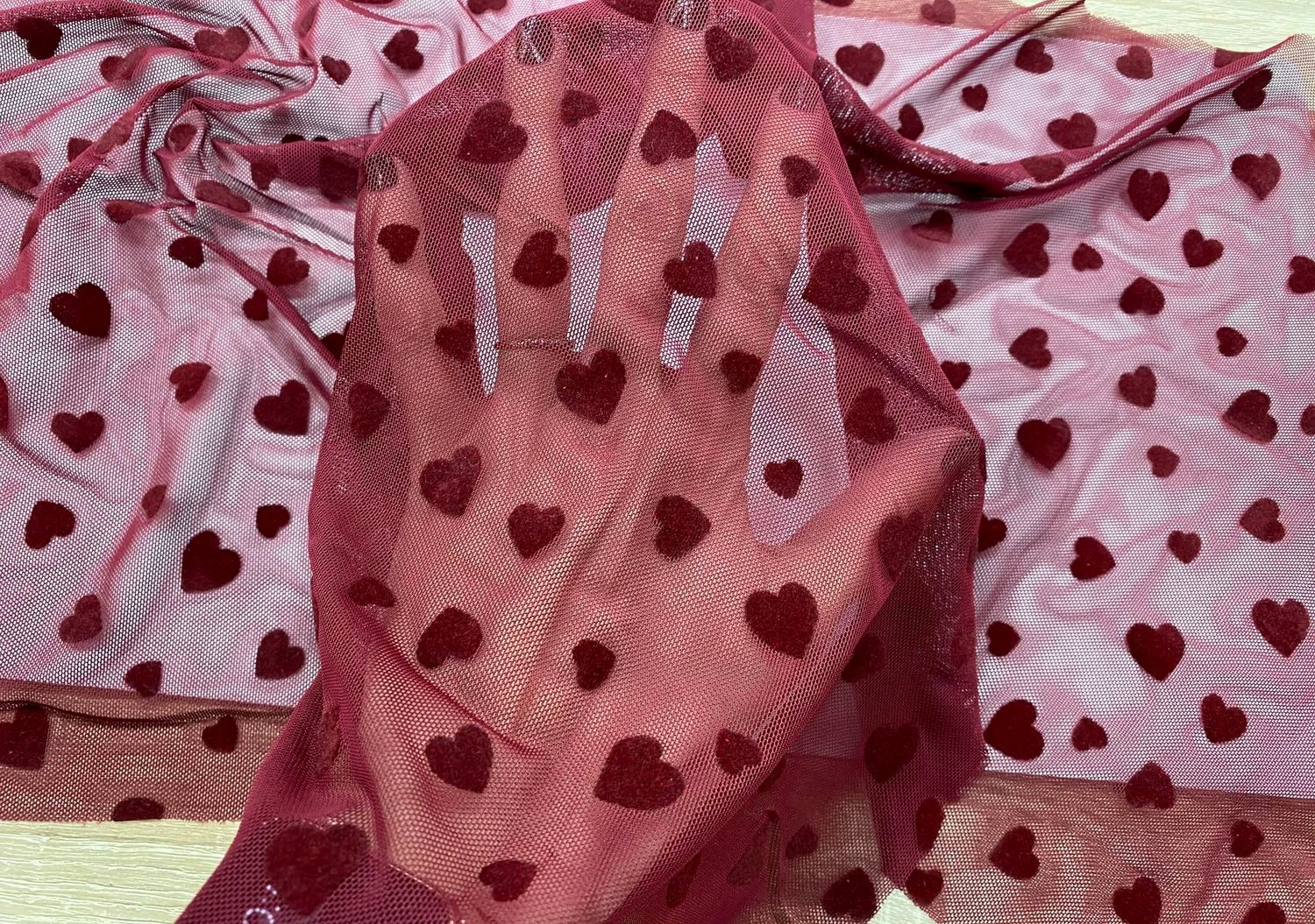 Flock elastic mesh hearts flock bordeaux 1 meter