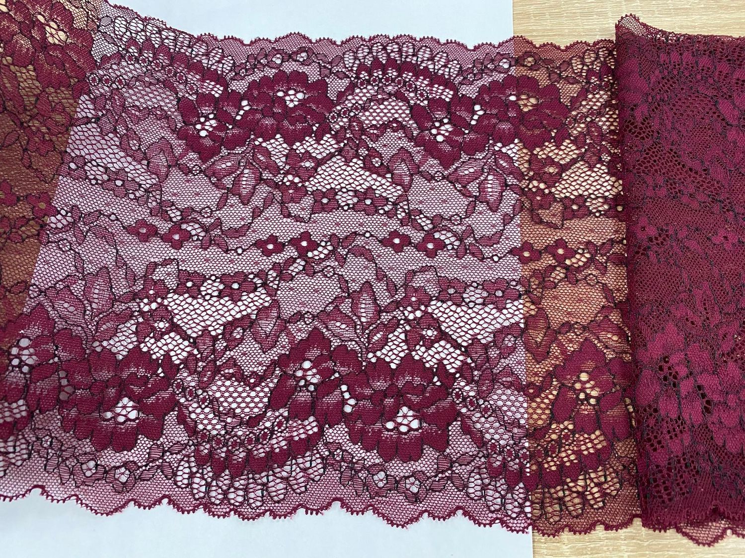 Elastic lace DC-5061 lingonberry/black