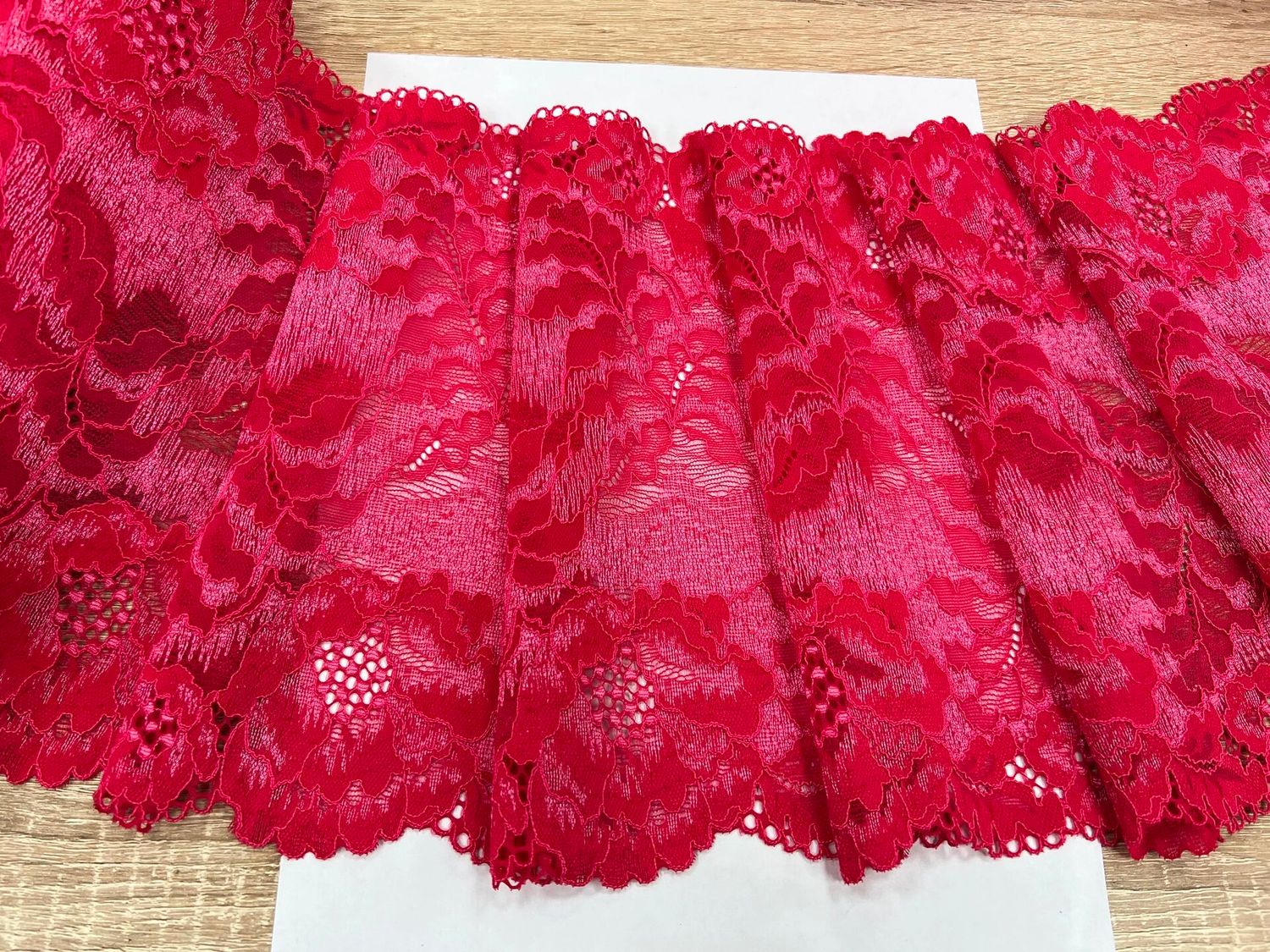 Elastic lace red-raspberry/coral 23cm