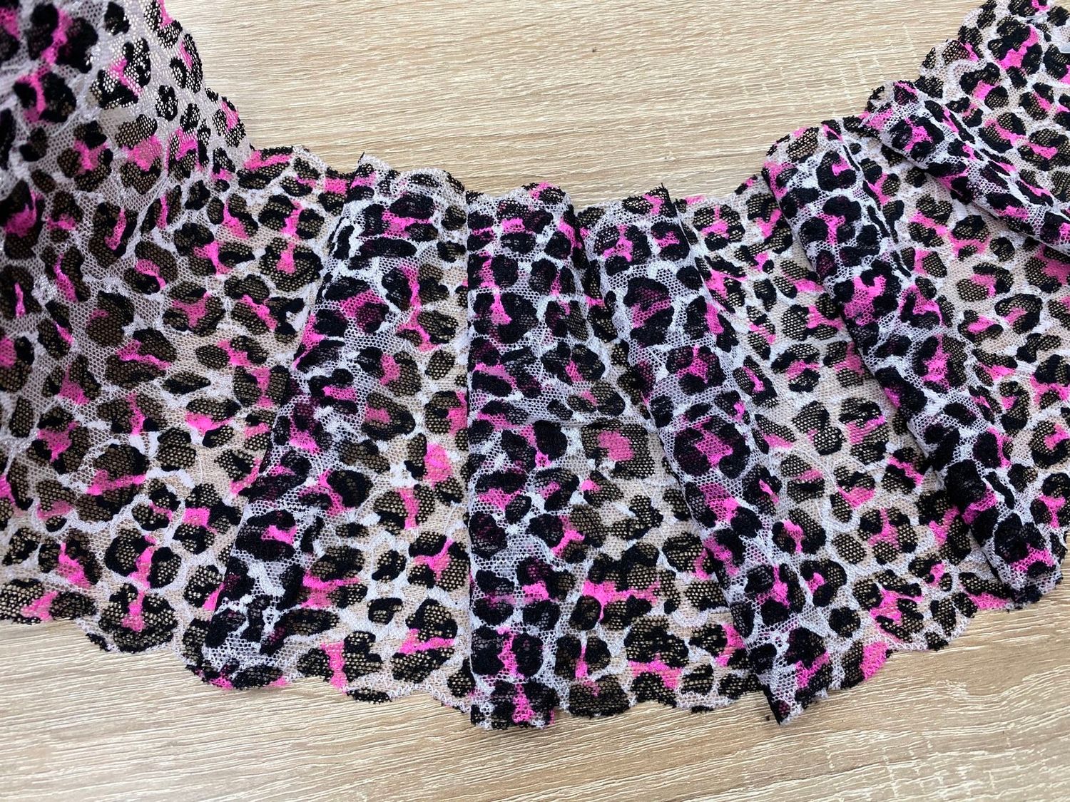 Elastic lace fuchsia leopard 16cm