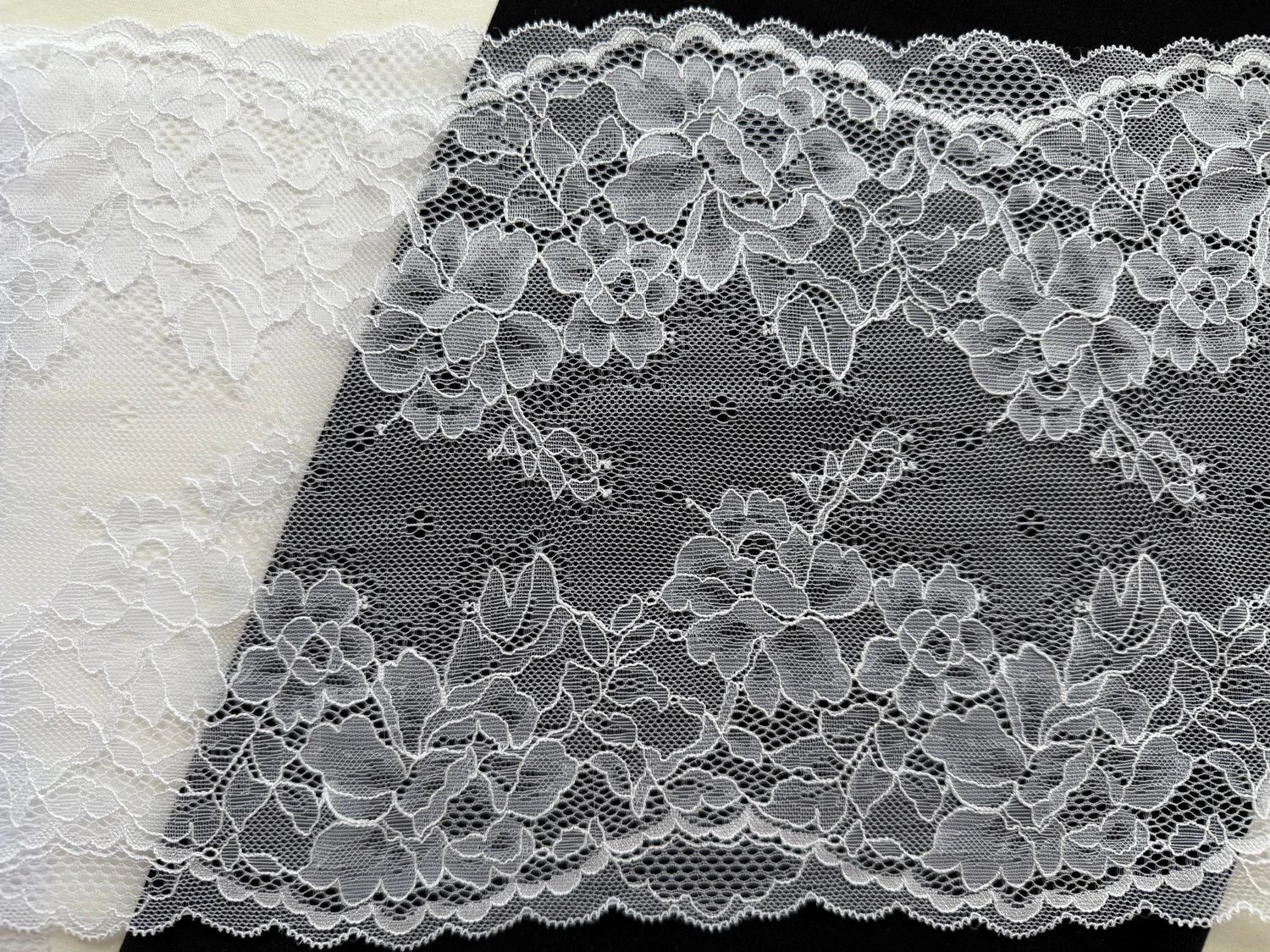 Elastic lace E2261/23,5cm white