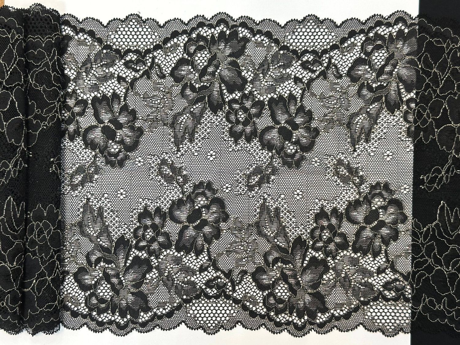 Elastic lace E2261 black/light.beige