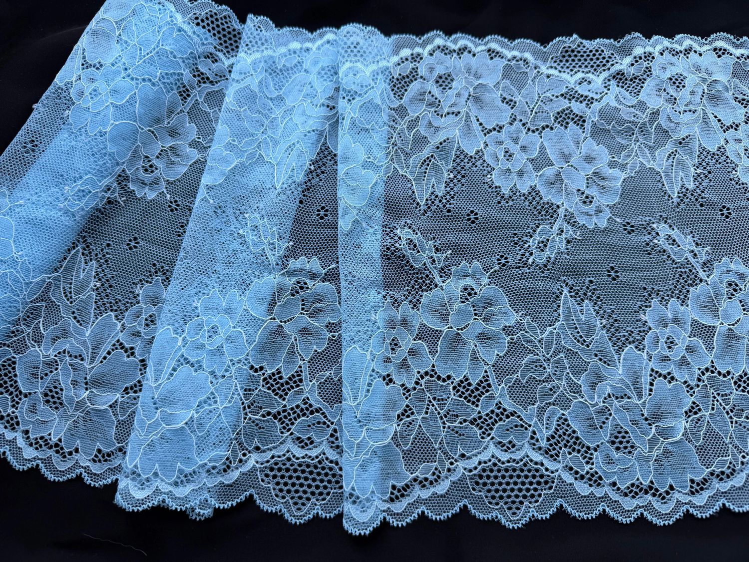 Elastic lace sky blue/white 25cm