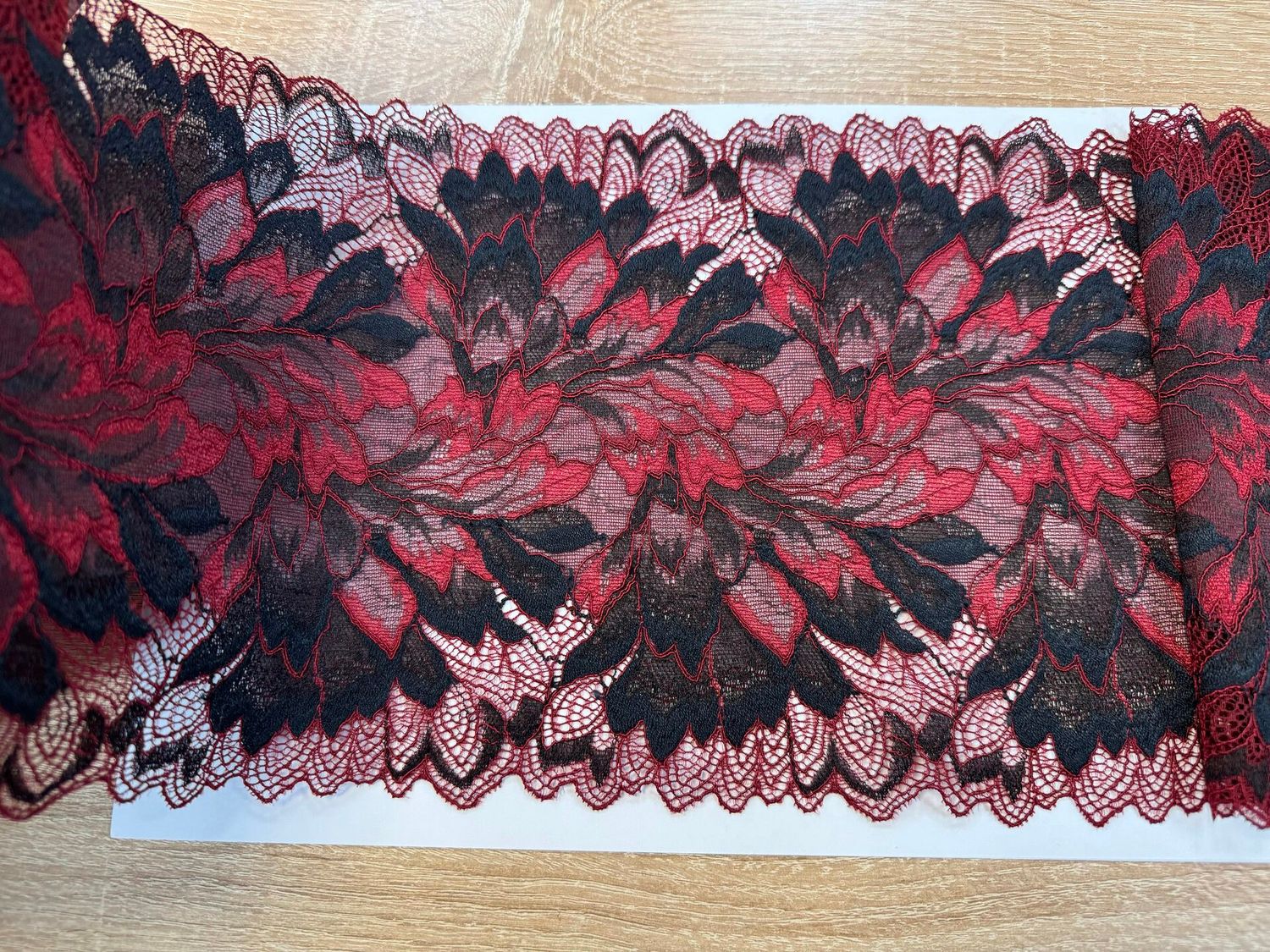 Elastic lace E4313-2 chili oil/black