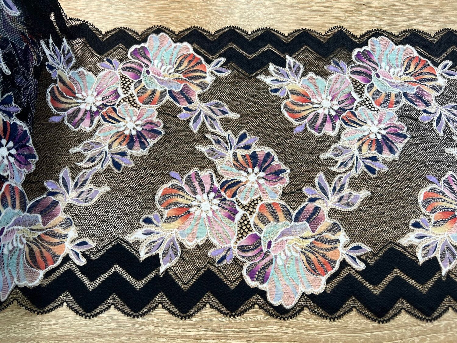 Elastic lace JET-7542 black/colorful print