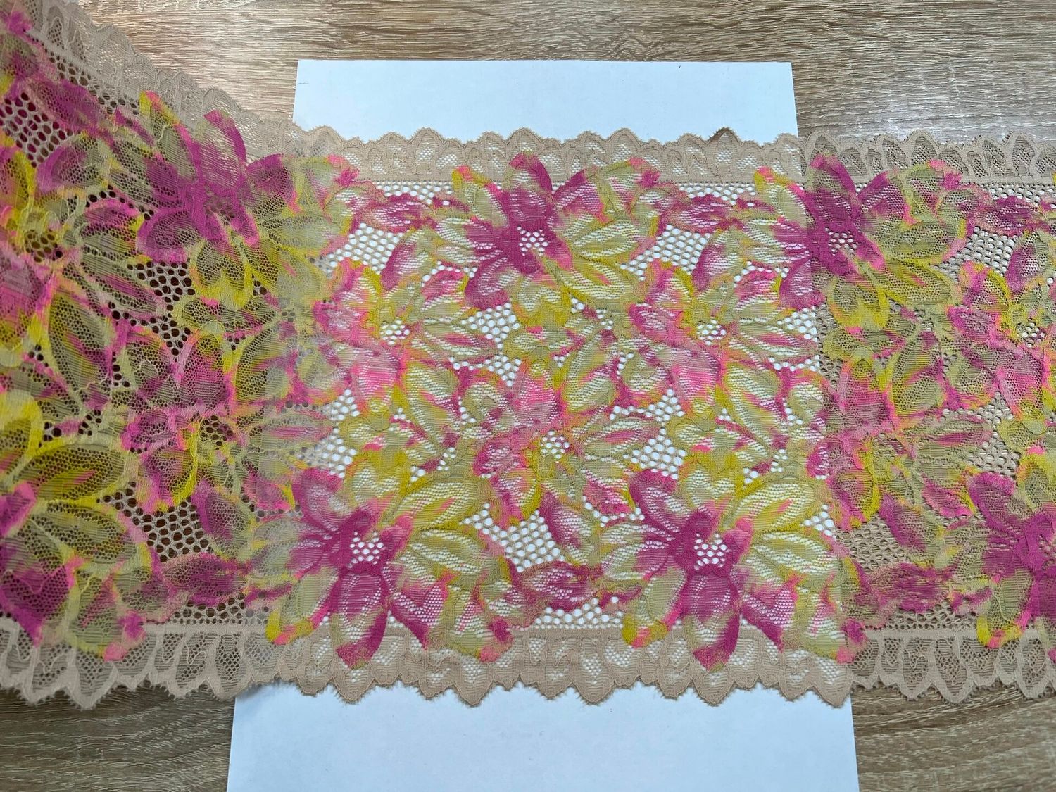 Elastic lace JET-7546 beige/pink/yellow print