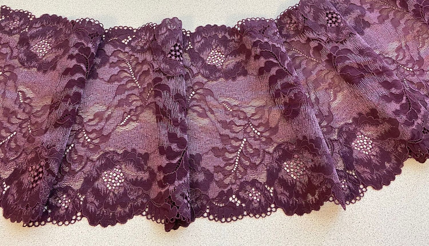 Elastic lace JN-1103 plum/lilac