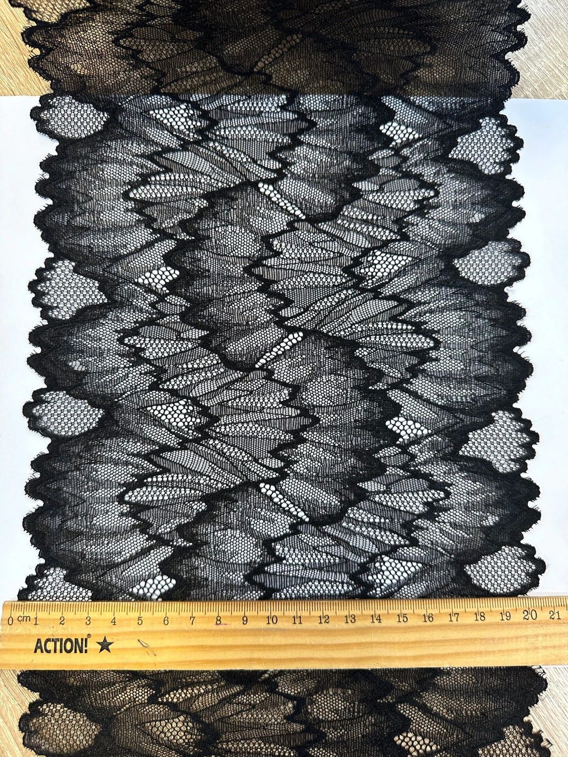 Elastic lace black 20cm