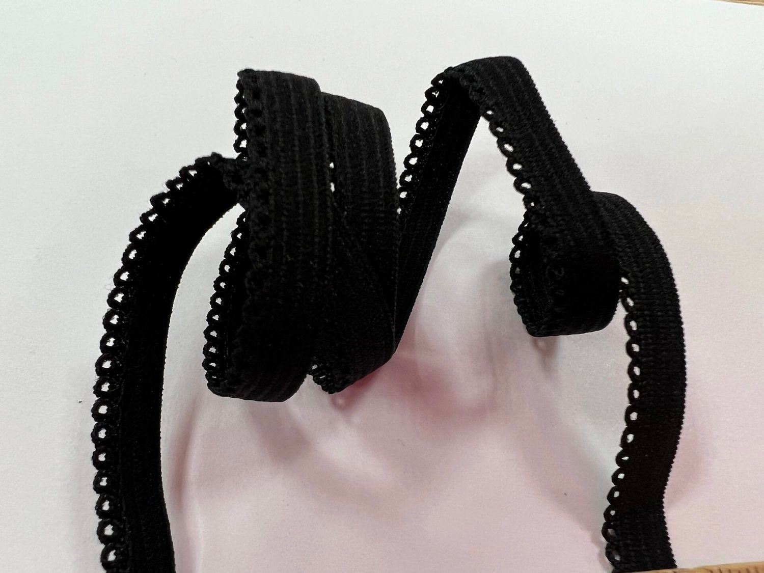 Decorative lingerie elastic 08 K 580 black (50m)