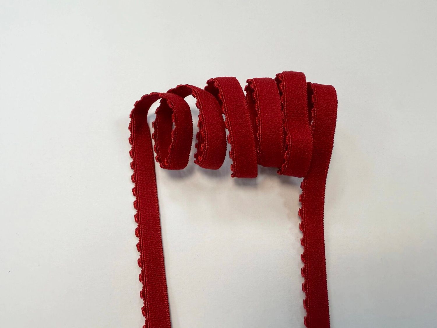 Decorative lingerie elastic 08 Z 559 red (50m)
