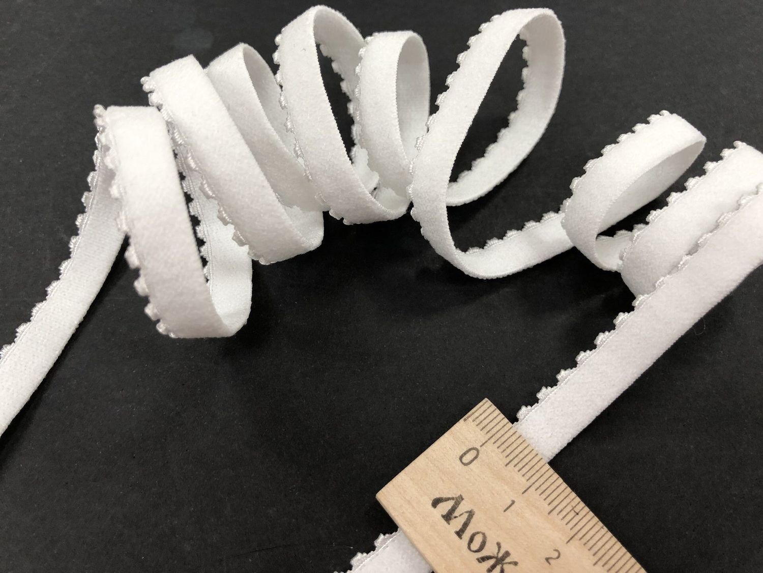 Decorative lingerie elastic 10 W 558 white (50m)