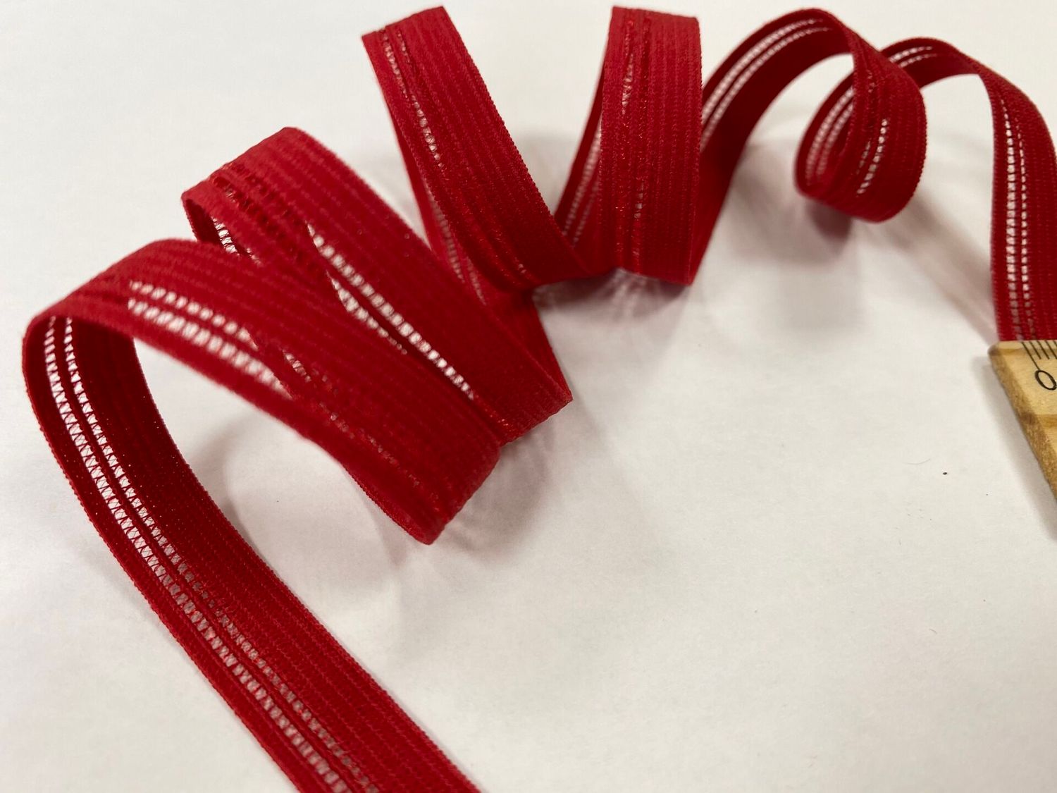 Lingerie elastic 10 K 11627 red (50m)