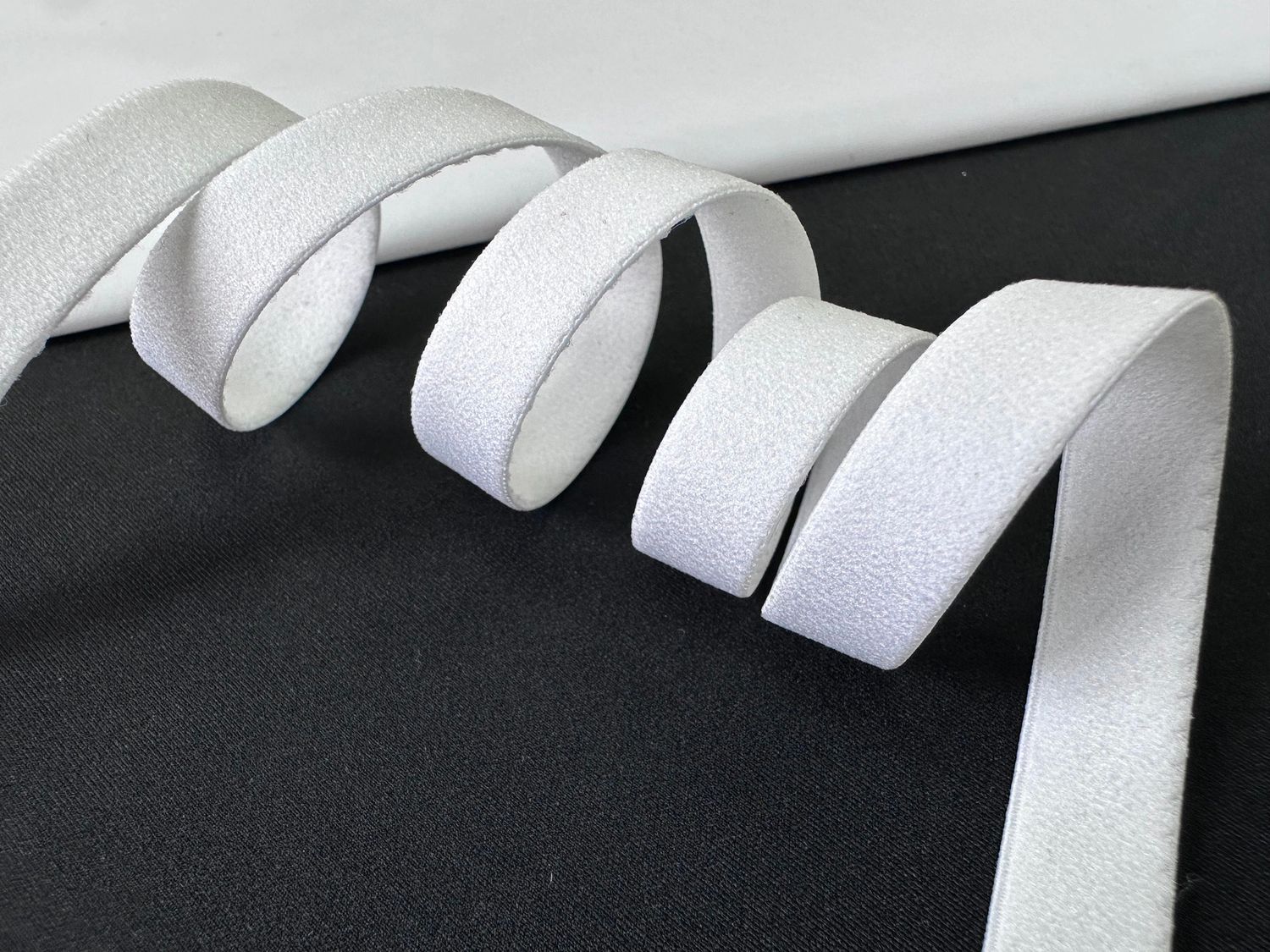 Underbust elastic lingerie 10mm white matte (50m)