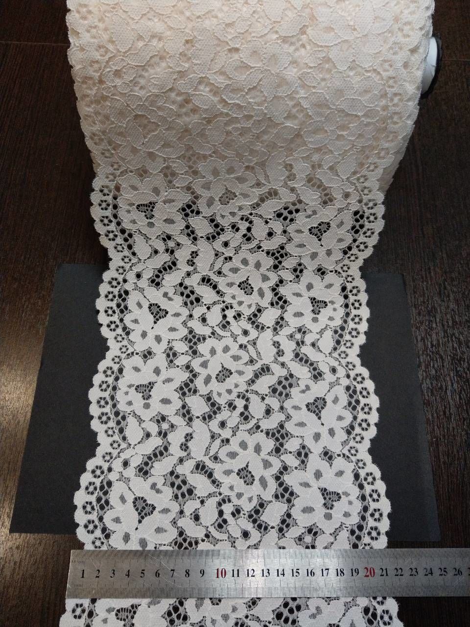 Elastic lace ivory 22cm
