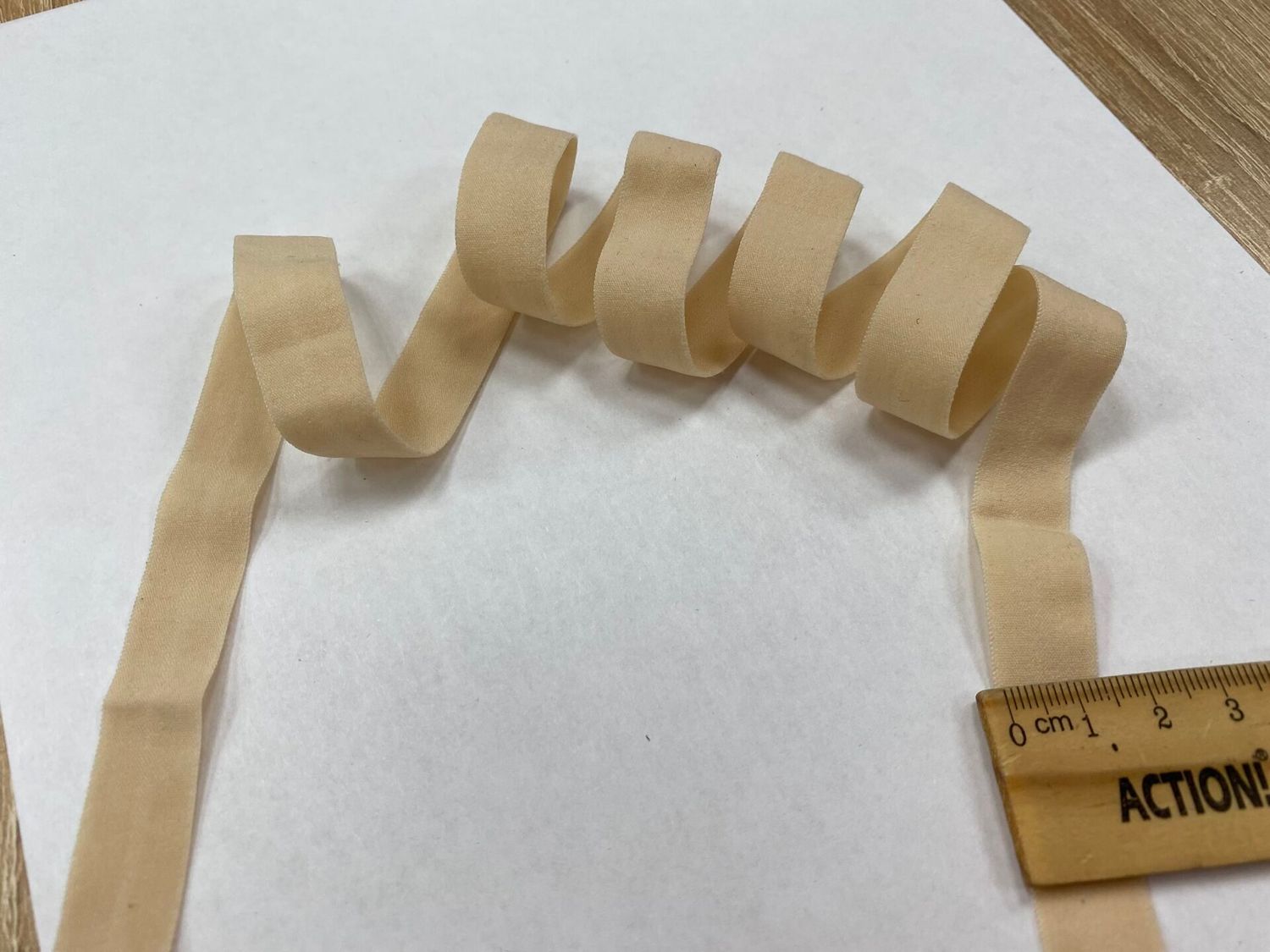 Elastic tape 15 W 626 beige 126 (50m)