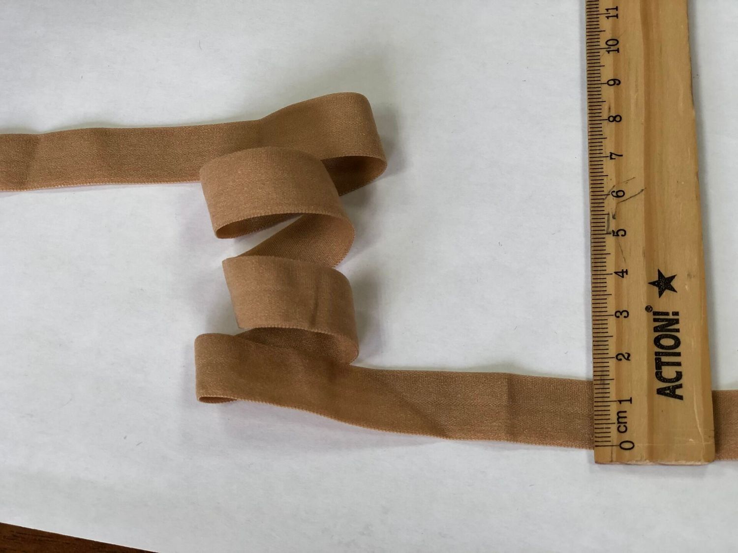 Elastic tape 15 Z 5010 nude (50m)