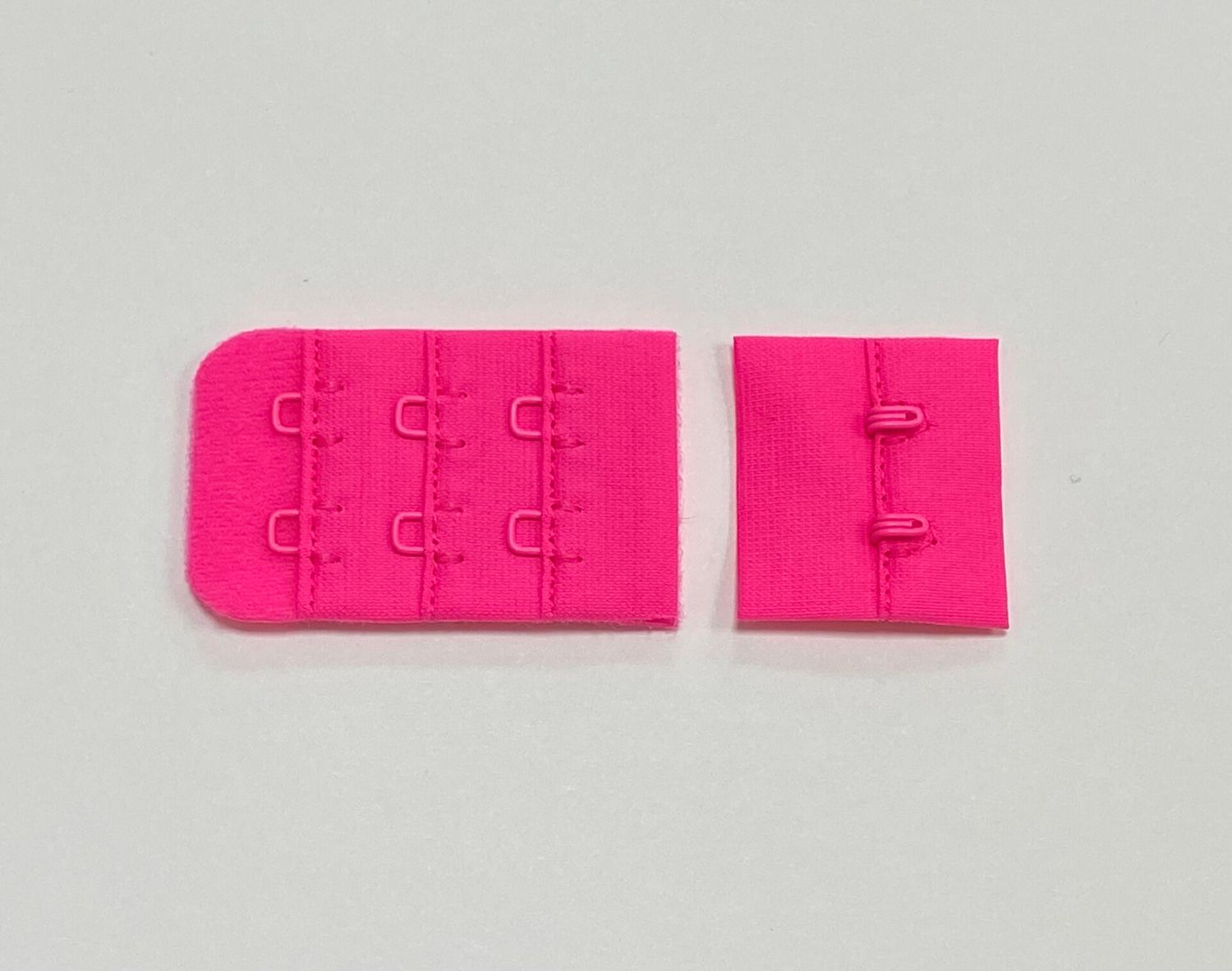 Lingerie clasp F444/3 x 2 neon pink (10 pairs)