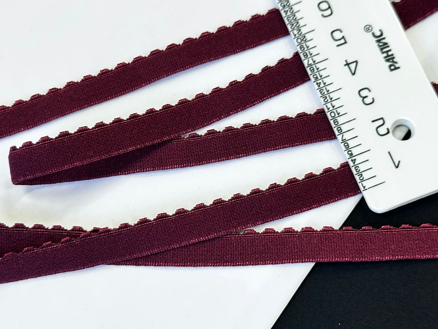 Decorative lingerie elastic 10 Z 559 wine 19-1725 (50m)