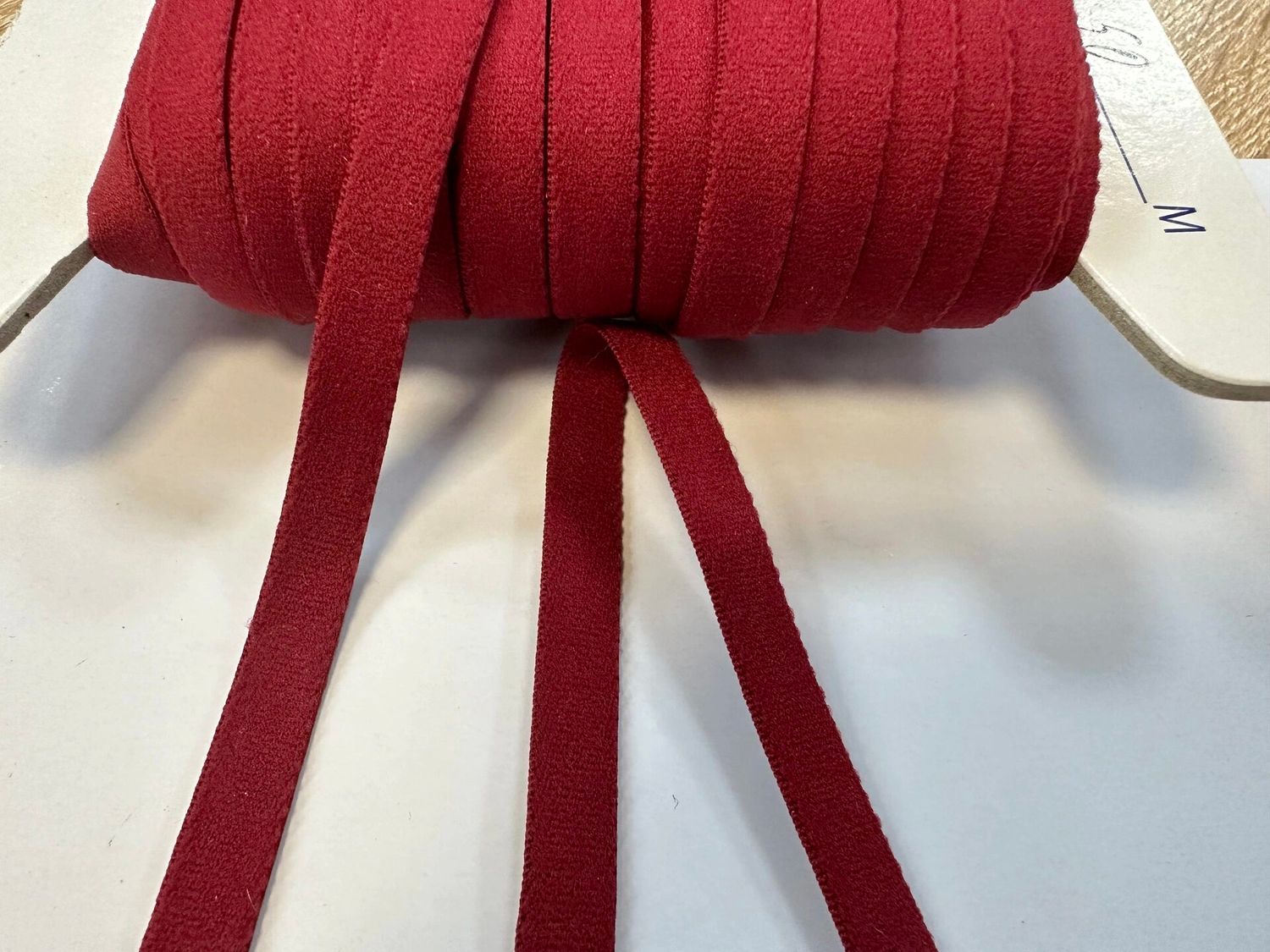 Elastic lingerie 8mm light  bordeaux (50m)