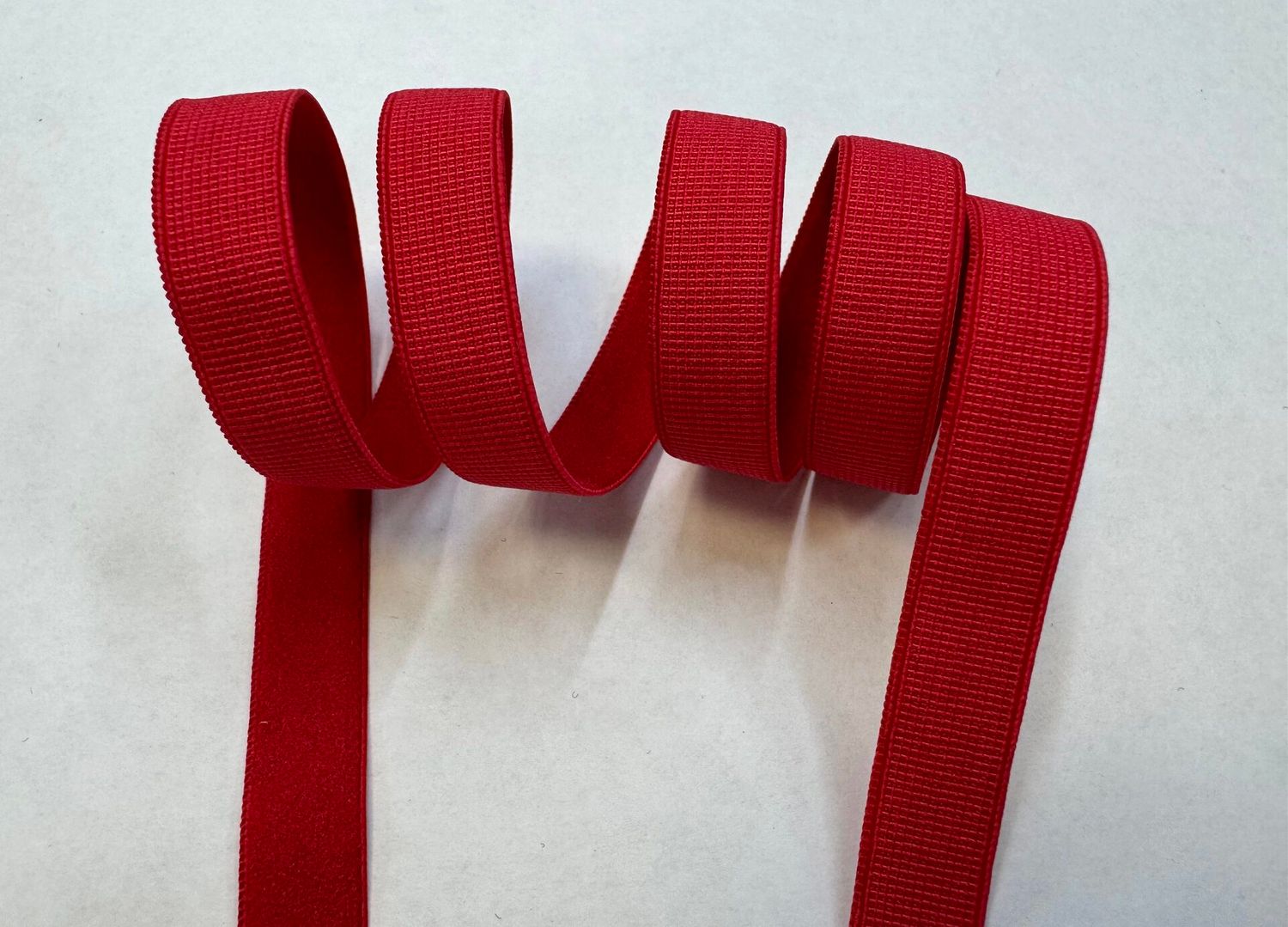 back elastic lingerie 10 Z 6013 red matte (50m)
