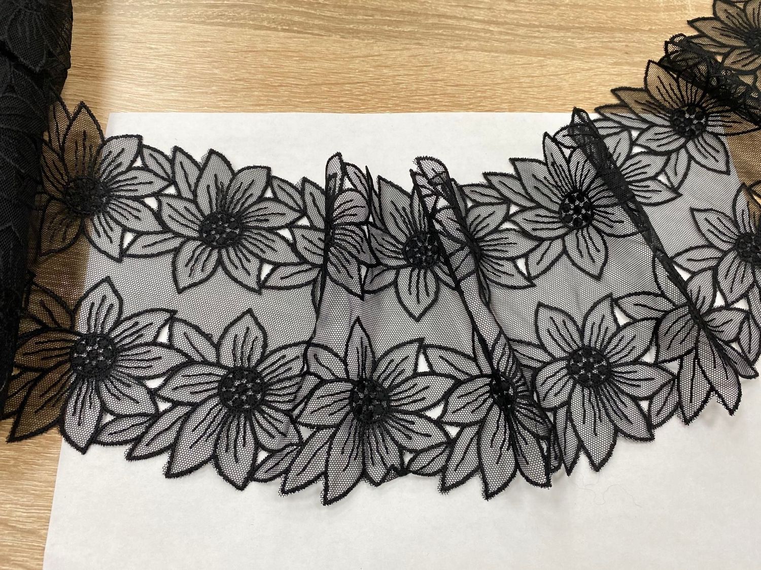 Embroidered mesh lace JN-1132 black