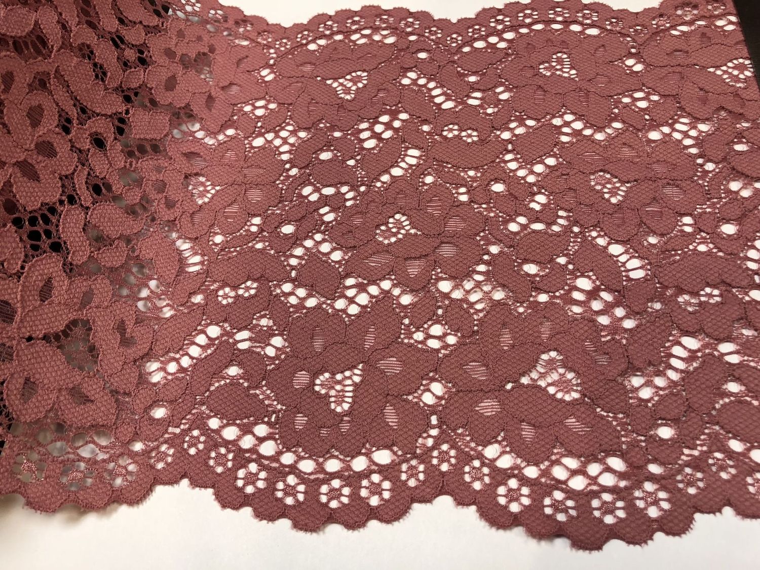 Elastic lace dirty-pink 22cm