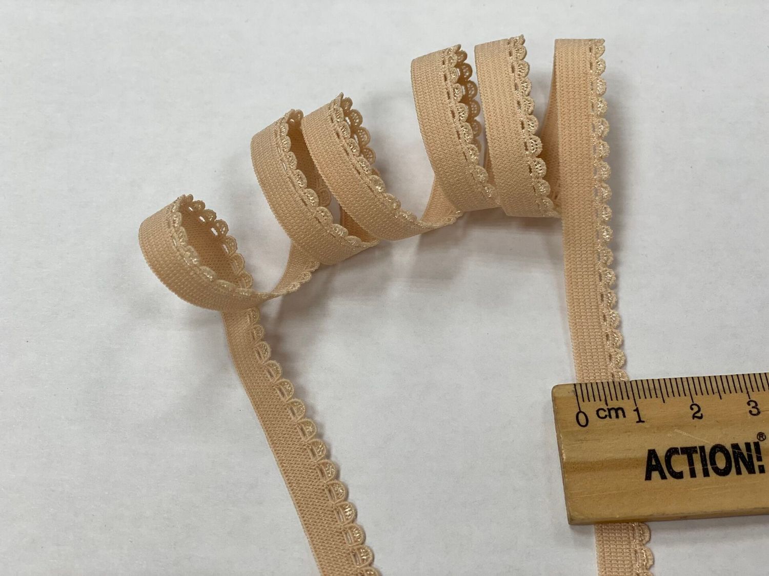 Decorative lingerie elastic 09 Q 1311 beige 126 (50m)