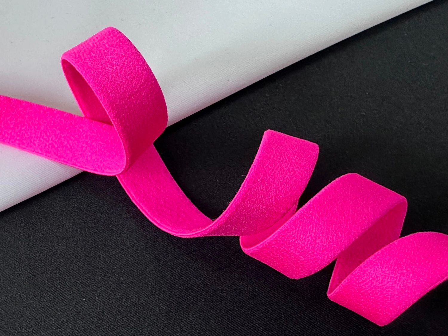 back elastic lingerie 10 Z 6016 pink neon matte (50m)