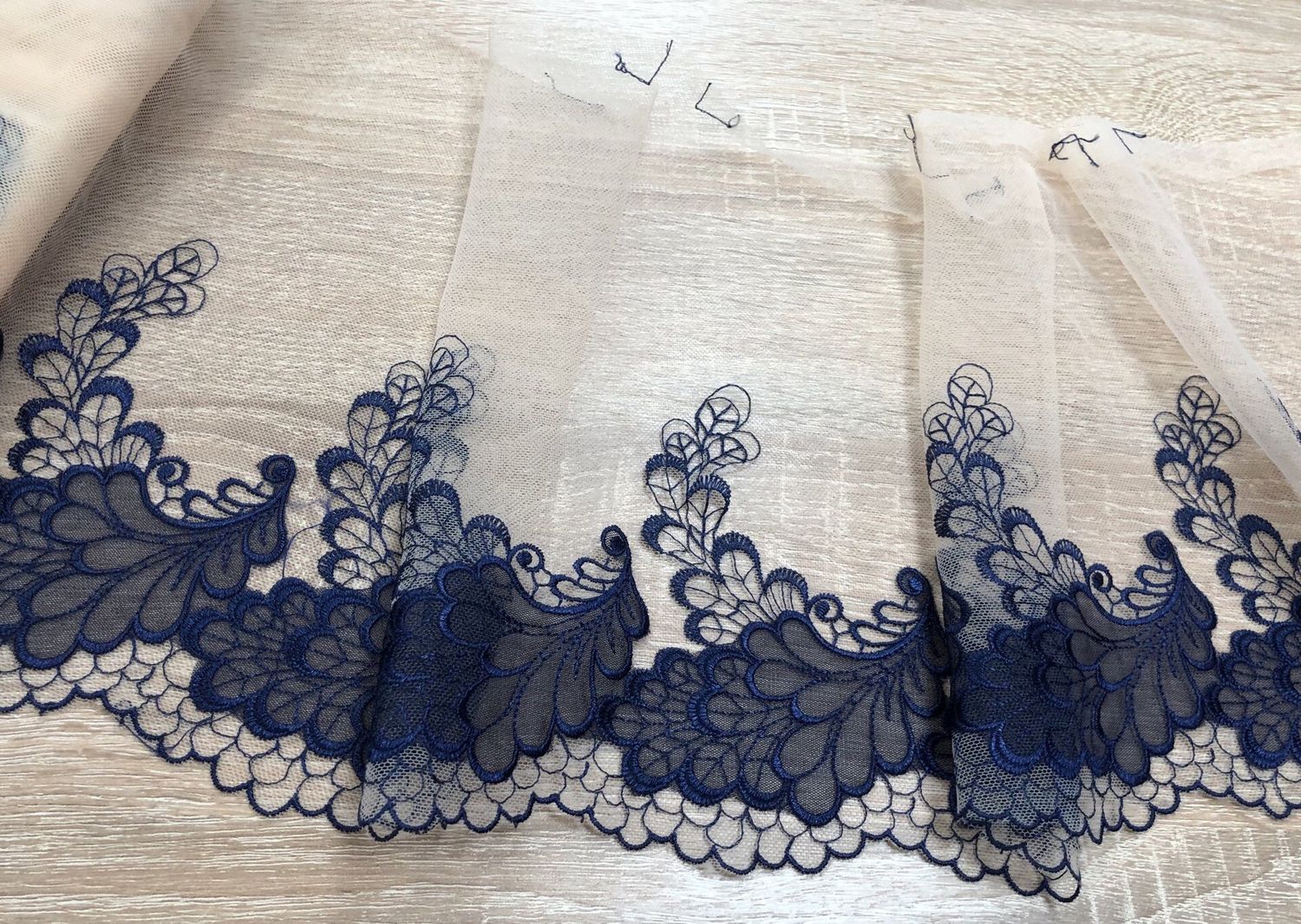 Embroidered mesh lace AL-484 peach-beige/blue