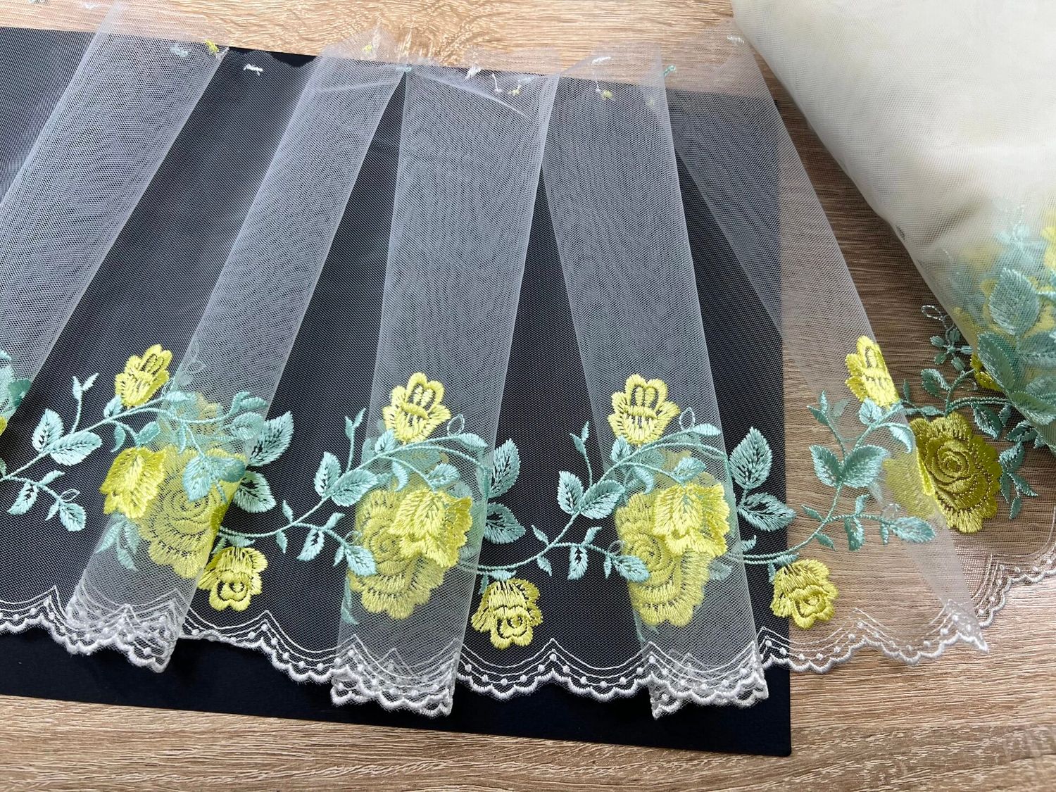 Embroidered mesh lace FD-7532 champagne/menthol/light.yellow