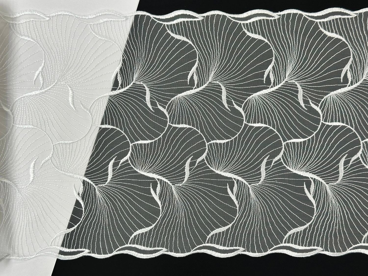 Embroidered mesh lace IM-501 ecru/white