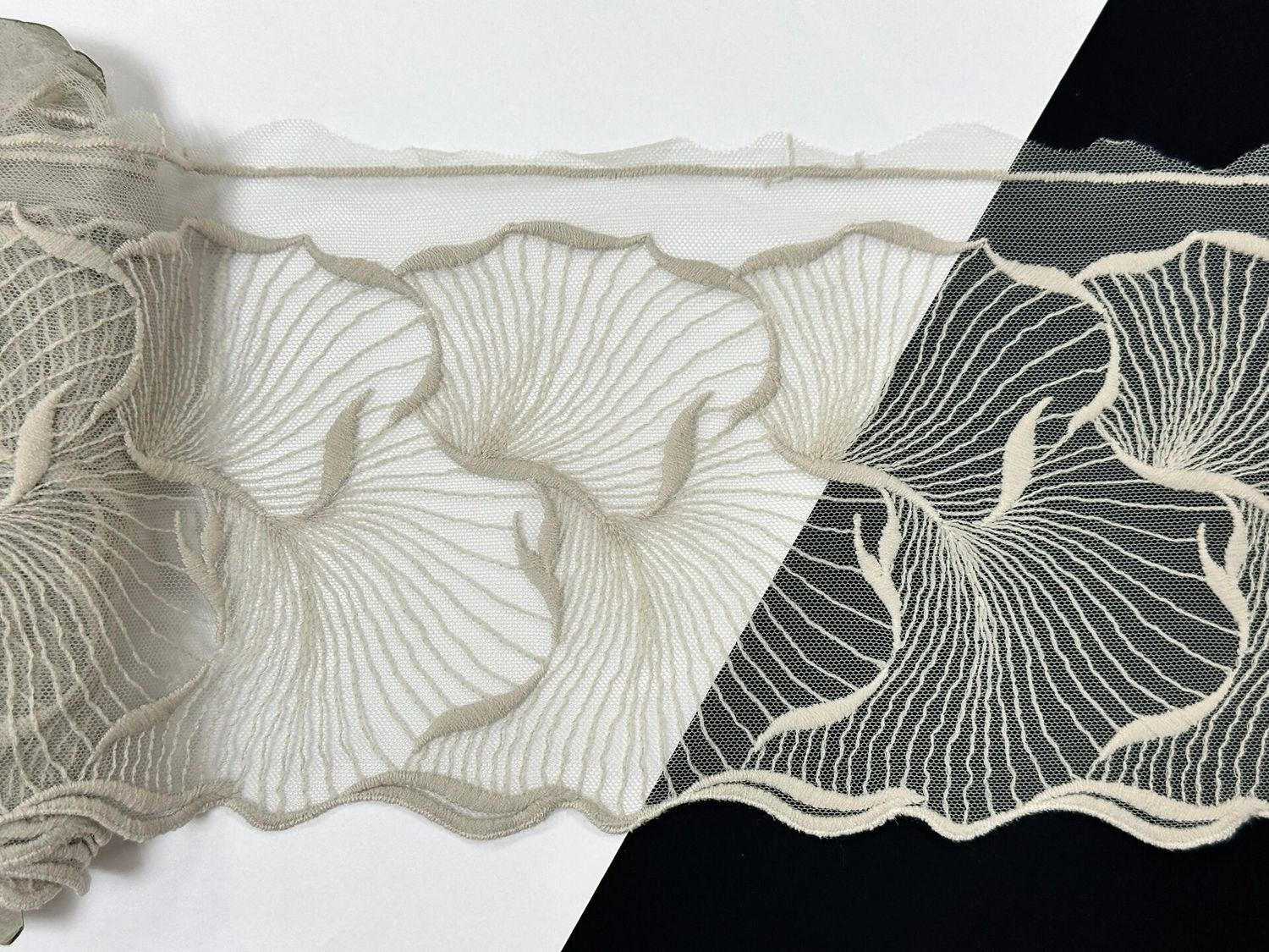 Embroidered mesh lace IM-501/14.5cm silver mink