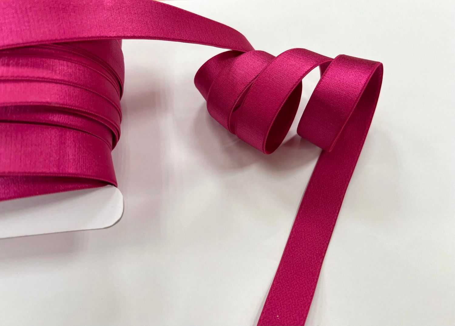 bra strap elastic fuchsia 50 meters