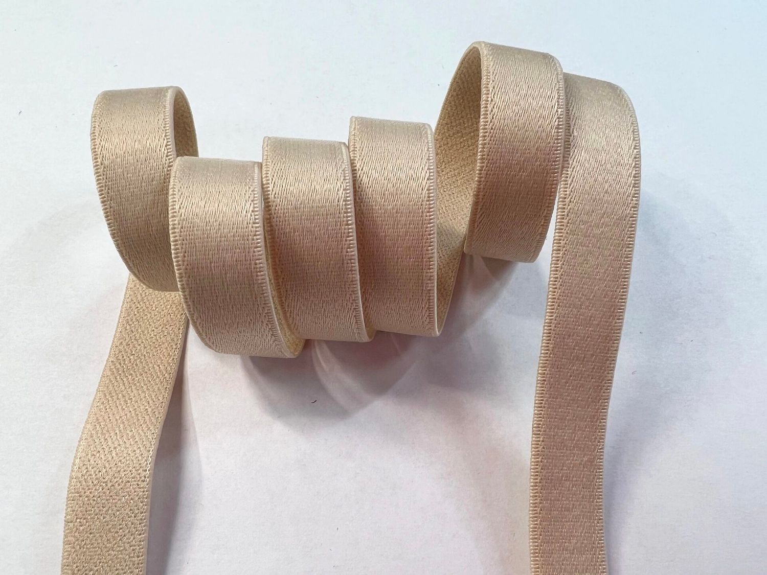bra strap elastic beige 126 , glossy 50 meters