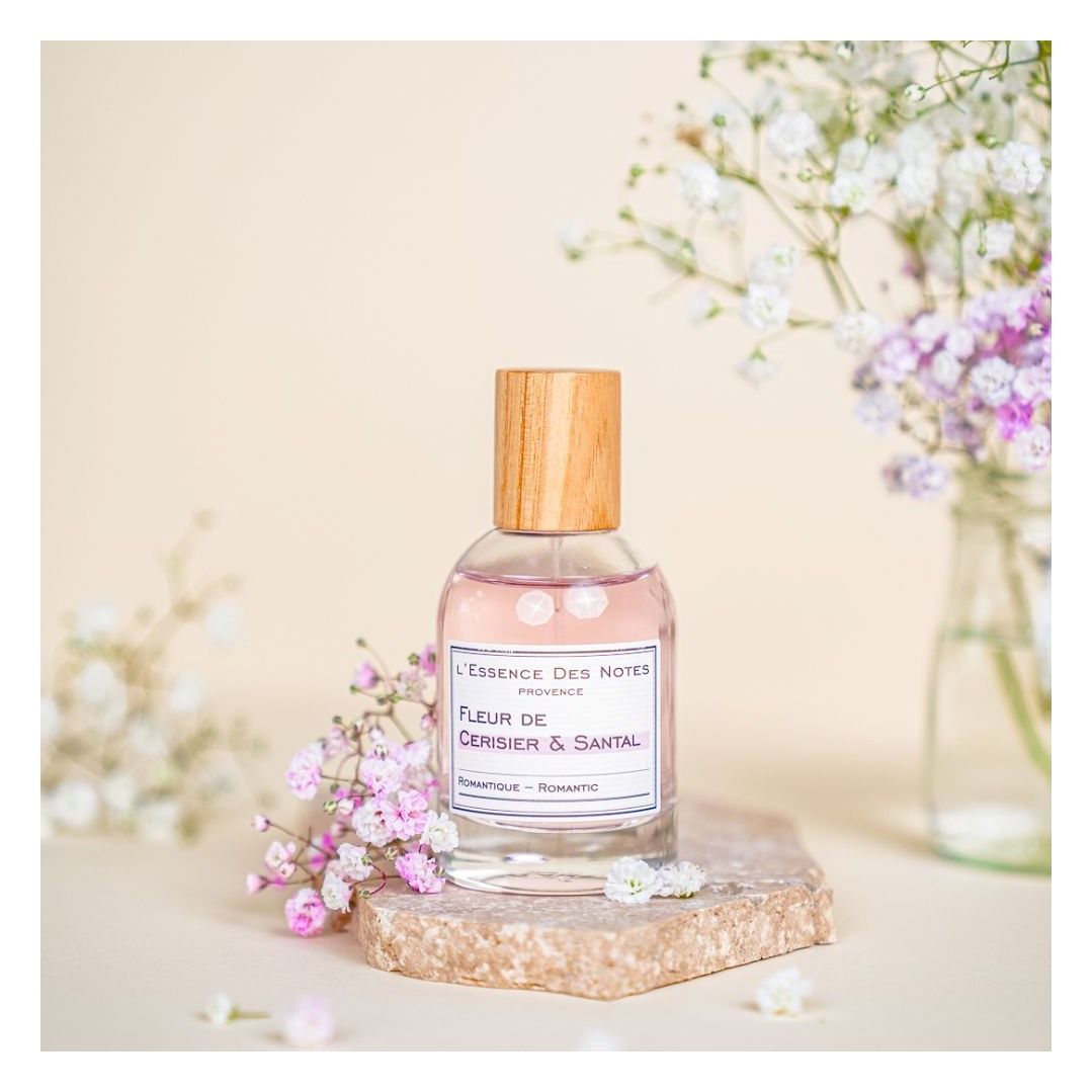 L'Essence Des Notes Cherry Blossom & Sandalwood Eau de Parfum 30ml L'Essence des Notes Fleur de Cerisier & Santal Eau de Parfum 30ml with gypsophila flowers