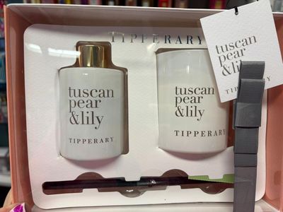 Jardin Signature Scents Tuscan, Pear & Lily Candle & Diffuser Set