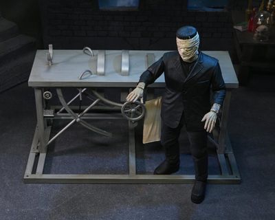 NECA Universal Monsters Accessory Pack - Frankenstein