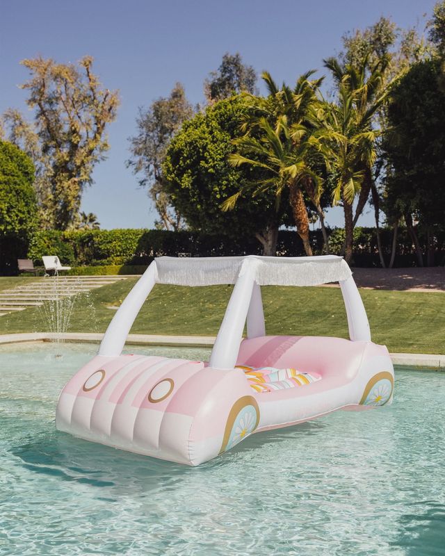 Malibu Barbie Golf Cart