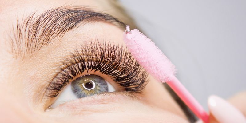 Eyelash and Brow Extensions / Tinting