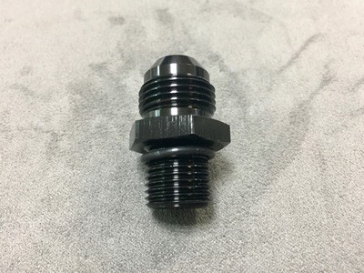 AN8 TO M16 X 1.5MM PORT ADAPTER IN BLACK WITH O-RING