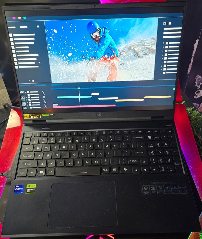 Predator Helios Neo 16