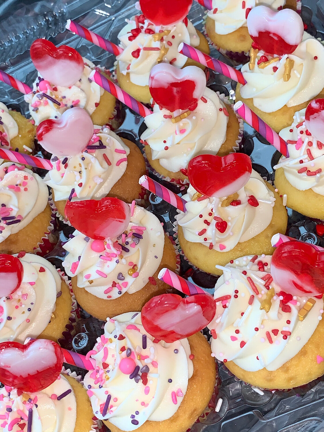 Valentines Cupcakes 4 Pk